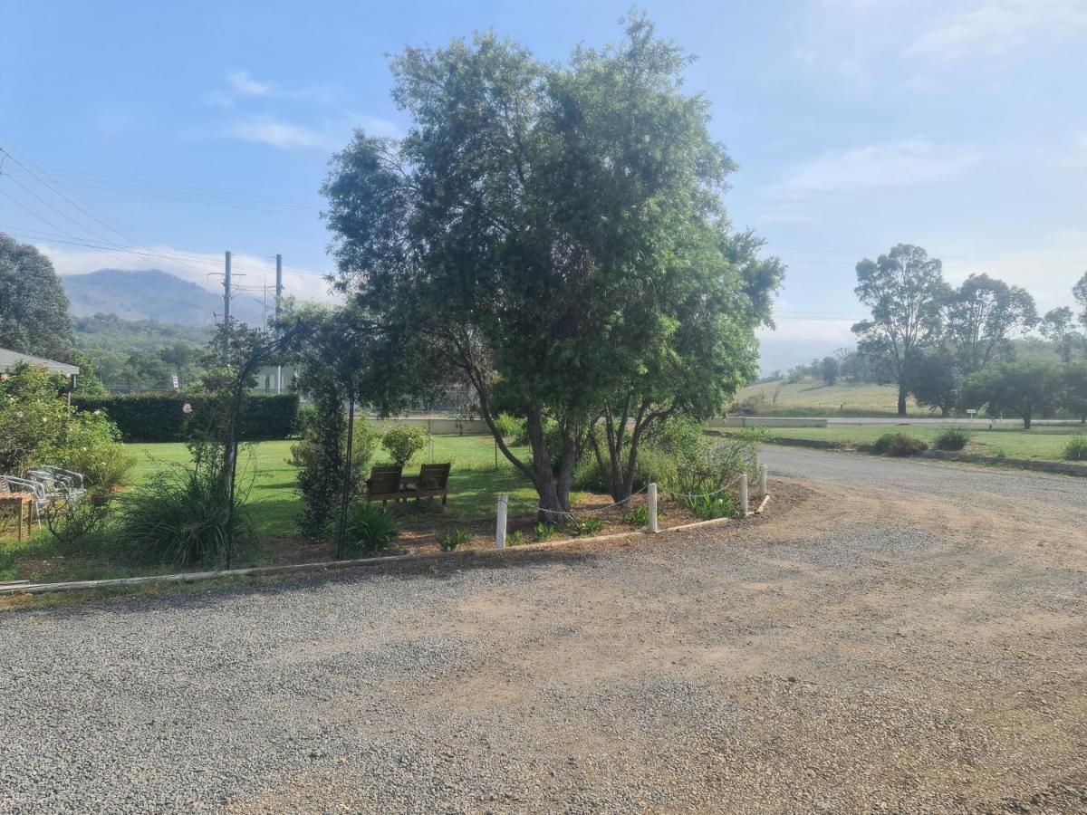 Valley View Motel Murrurundi Exteriör bild